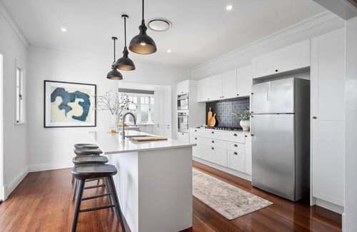 Greenslopes Casa | Evandale, 1920’s Historic ,Stunning and Modern home with amazing City views