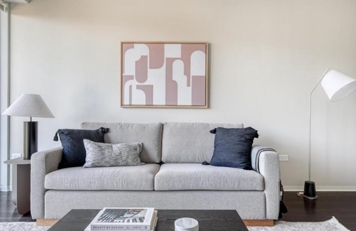 Evanston Apartamento | Evanston 1BR w Pool Gym nr Nwestern CHI-702