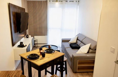 Aucamville Apartamento | Attractive, modern and bright T2 apartment - Centre Aucamville + air conditioning and secure parking