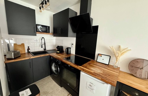 Aucamville Apartamento | Attractive, modern and bright T2 apartment - Centre Aucamville + air conditioning and secure parking