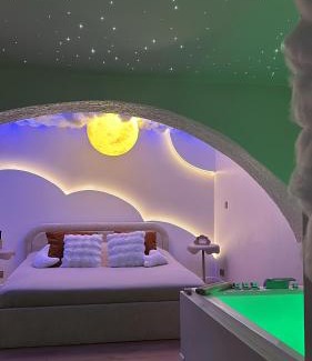 Ollioules Casa | Evasion Room, Nuit insolite - Ollioules Toulon Var