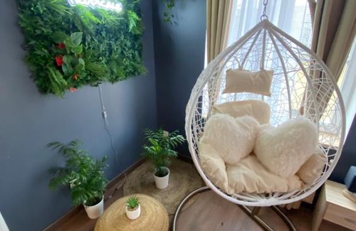 Soissons Apartamento | EVASION TROPICALE - studio avec spa, cosy et rénové au cœur de Soissons - 2 pers