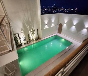 Maribago Villa | evening pool villa