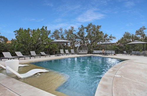 Canyon Lake Casa | Events & Weddings - Entire 14 Cabin Retreat Sleeps 100 - Texas Hill Country - Pool, Fire Pits, Stargazing