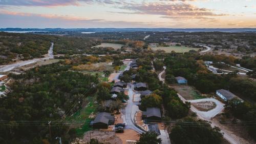 Canyon Lake Casa | Events & Weddings - Entire 14 Cabin Retreat Sleeps 100 - Texas Hill Country - Pool, Fire Pits, Stargazing