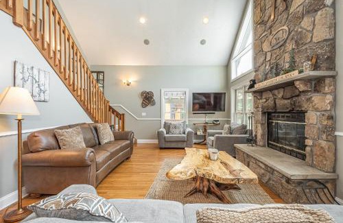 Thayerville Casa | Ever After