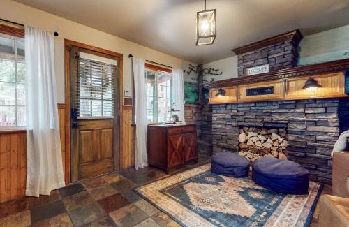 Tahoe Valley Casa | Evergreen Cottage