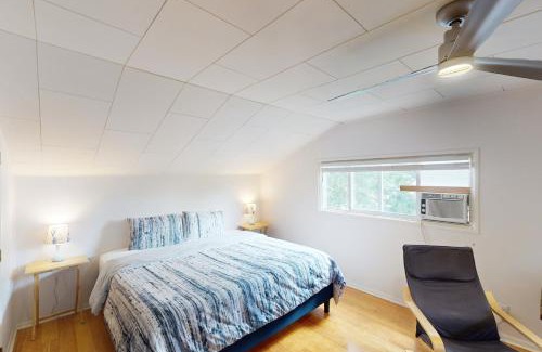 Eugene Casa | Evergreen Hideaway