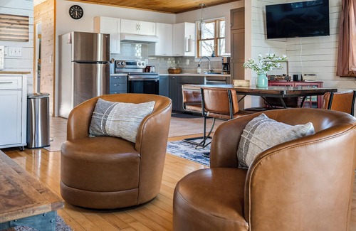 Wardensville Casa | Evergreen Lake Cottage