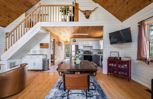 Wardensville Casa | Evergreen Lake Cottage