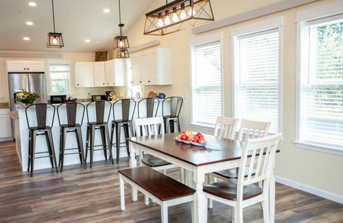 Livingston Casa | Evergreen Lane Getaway · Views of the river from the large porch