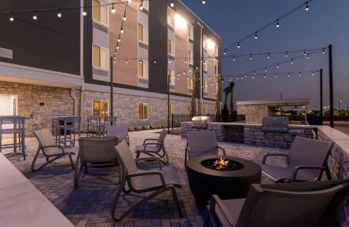 Brownsville Hotel | Everhome Suites Brownsville