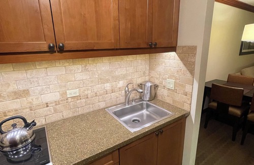 Olympic Valley Condominio | Everline Resort and Spa Fireplace Suite Valley View