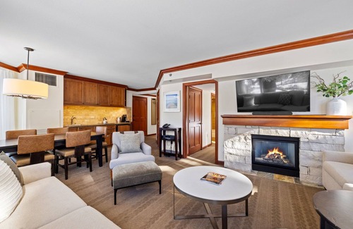 Olympic Valley Complejo | Everline ‘Resort Chair’ Corner Suite; Ski In/Out @Palisades