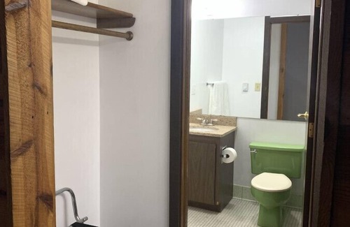 Tomahawk Cabina | Every Room with a Beautiful View of The Wisconsin River *
