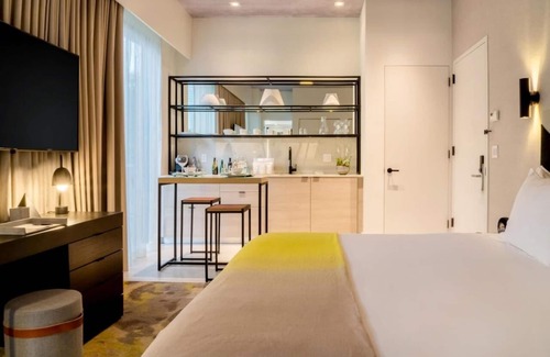 Midtown Hotel | Everything You Need For The Perfect Vacation! Pool, Pet-Friendly Property!
