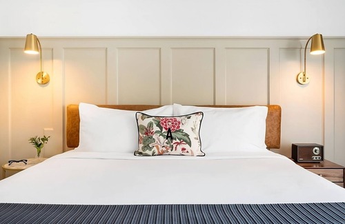 Wilmington Historic District Hotel | Everything You Need For The Perfect Vacation! Swimming Pool, Pets Are Welcome!
