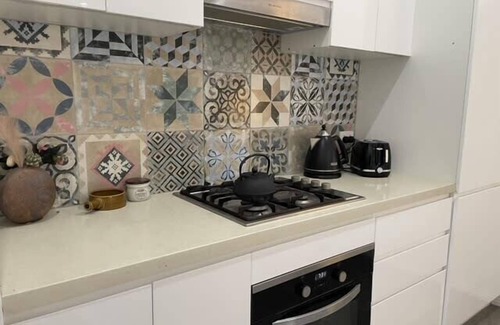 Belmont Casa | Evies Belmont Cottage