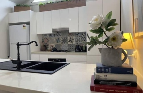 Belmont Casa | Evies Belmont Cottage
