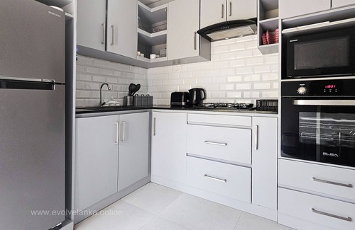 Ibbanwala Apartamento | Evolve - KAYA, Three Bedroom Apartment