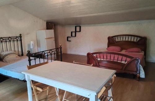 Anglade Casa | ex domaine chandelier chambre 4