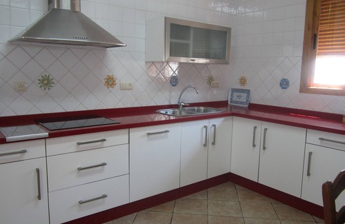 Villanueva de la Concepcion Casa | Excelente propiedad bien ubicada para 5 personas, piscina privada, aire acondicionado, internet.