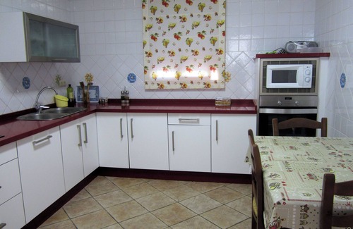 Villanueva de la Concepcion Casa | Excelente propiedad bien ubicada para 5 personas, piscina privada, aire acondicionado, internet.