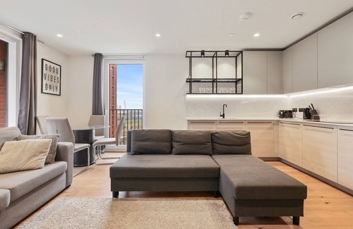Lansbury Apartamento | Excel Riverside 2 Bed