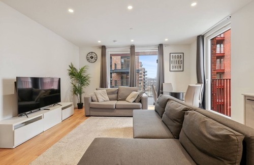Lansbury Apartamento | Excel Riverside 2 Bed