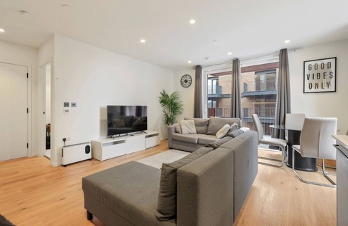 Lansbury Apartamento | Excel Riverside 2 Bed
