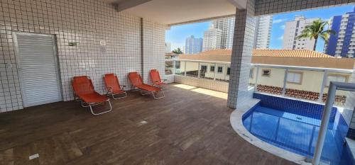 Balneario Paqueta Apartamento | Excelente Apto com piscina 200 mts da praia - QX10H