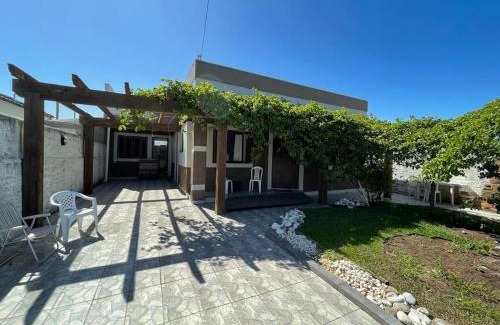 Xangri-La Casa | Excelente localização a metros do mar e próximo a todos os recursos