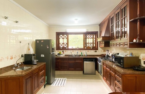 Carapicuiba Casa | Excelente Propriedade na Granja Viana