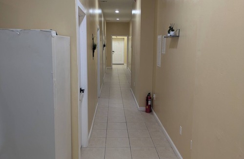 Forest Hill Condominio | Excellent 4-bedroom condo with AC in vibrant Newark