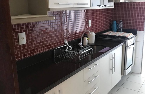 Muquicaba Apartamento | Excelente ap 2qts c / aire en tds cómodas cerca de la playa, con ascensor y garaje