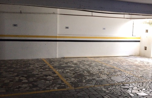 Muquicaba Apartamento | Excelente ap 2qts c / aire en tds cómodas cerca de la playa, con ascensor y garaje