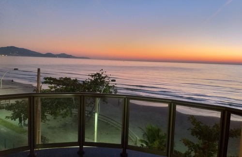 Itapema Apartamento | Excelente apto. en el centro de Meia Praia - la mejor playa de S. C.