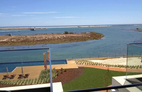 Fuseta Apartamento | Excelente ático frente al mar con vistas de 180 ° en el Algarve
