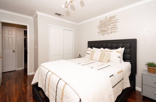 Fresno Casa | Excellent Home near Shopping and Restaurants