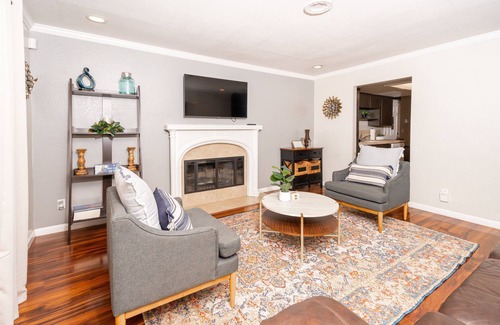 Fresno Casa | Excellent Home near Shopping and Restaurants