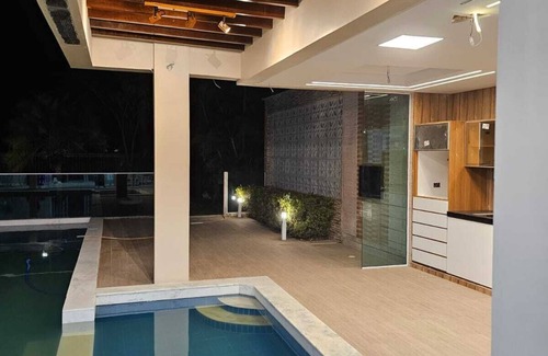 Barra do Sirinhaem Casa | Excelente casa en Barra de Sirinhaém 6 suites con piscina a 50 m del mar