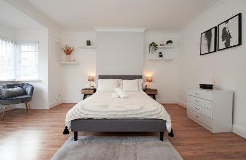 Golders Green Apartamento | Excellent, Three bedroom North London Apartment with Free Parking