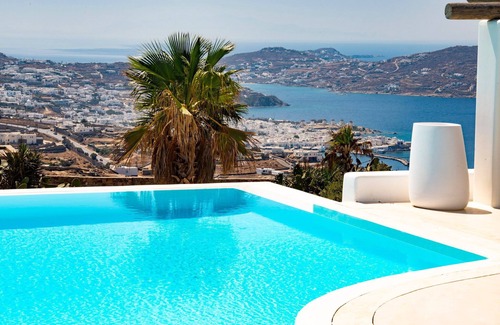 Tourlos Villa | Excelente Villa Tourlos | 8 Dormitorios | Villa Opal | Impresionantes vistas al mar y a la ciudad