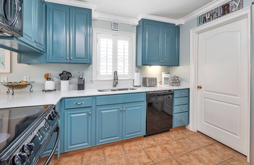 Demere Park Casa | Excellent Village Location | Private Pool | EV Charger | Dog Friendly!