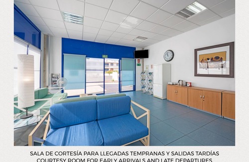 Playa Blanca Villa | Excelente villa con piscina privada, parking, WIFI gratis, 50m. Marina Rubicon