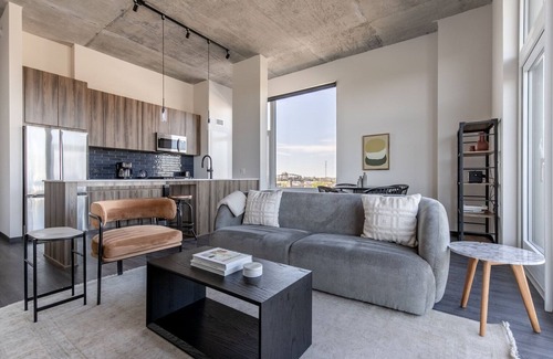 Near West Side Apartamento | Excellent West Loop 2BR w/ Gym, near Fulton Market & I-90, by Blueground