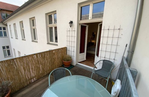 Mitte Apartamento | Excellently located 2-room apartment with balcony and high-speed internet in Mitte