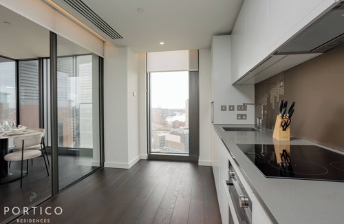Vauxhall Apartamento | Exceptional 2-bed apartment in Damac Tower designed by Versace Home.