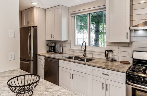 Powelton Village Casa | Exceptional 4BR/4BT +1CarParking +Outdoor Spaces!