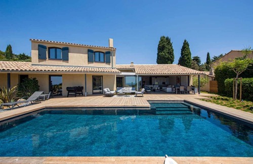 Ollioules Casa | Exceptional air-conditioned house, swimming pool in Ollioules, Var, near Sanary-sur-Mer.